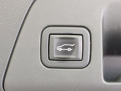 Used 2023 Buick Envision Essence w/ Sport Touring Package FWD image 32
