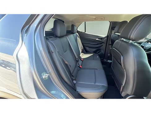 Certified 2022 Buick Encore GX Preferred w/ Cold Weather Comfort Package AWD/4WD image 31