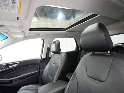 Used 2015 Ford Edge Titanium w/ Equipment Group 301A AWD/4WD image 33