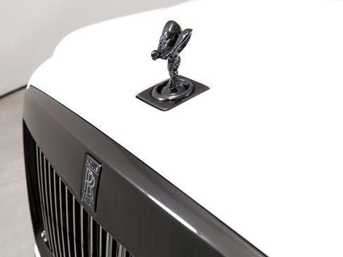 Used 2021 Rolls-Royce Cullinan Black Badge image 47