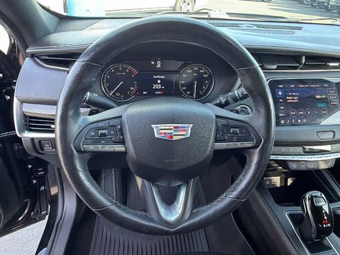 Used 2021 Cadillac XT4 Sport w/ Cold Weather Package FWD image 18