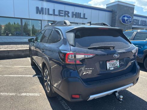 Used 2023 Subaru Outback Limited AWD/4WD image 7
