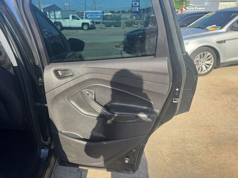 Used 2017 Ford Escape S FWD image 11