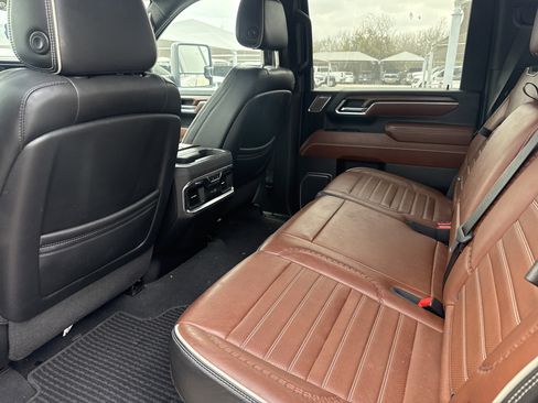 Used 2024 GMC Sierra 2500 Denali Ultimate w/ Max Trailering Package image 6