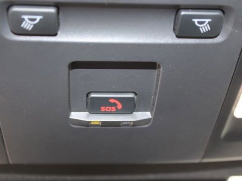 Used 2025 Toyota Camry SE AWD/4WD image 28