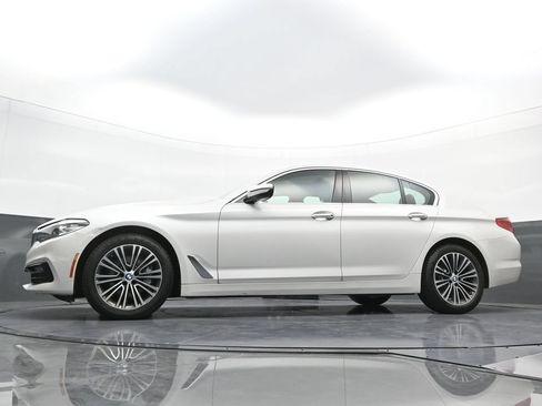 Used 2018 BMW 530i xDrive AWD/4WD image 24
