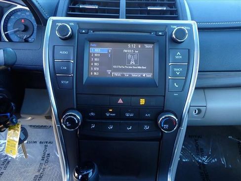 Used 2017 Toyota Camry LE image 15