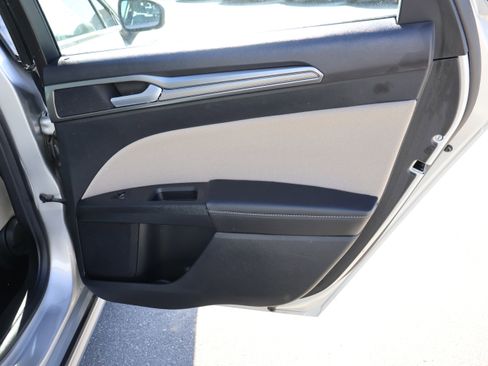 Used 2018 Ford Fusion S image 13