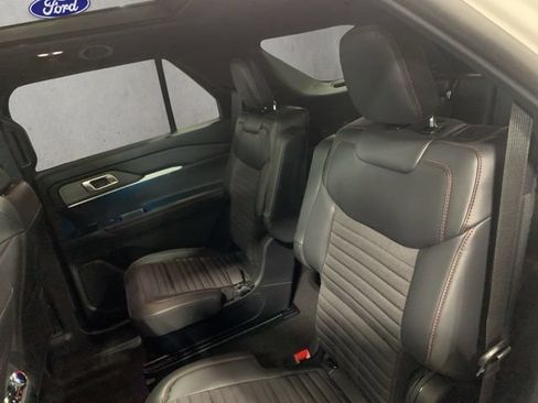 New 2026 Ford Explorer ST-Line w/ ST-Line Street Pack AWD/4WD image 8