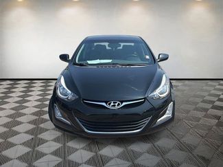 Used 2015 Hyundai Elantra SE w/ Option Group 02 FWD video 2