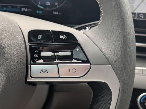 New 2026 Hyundai Elantra SEL Sport FWD image 22