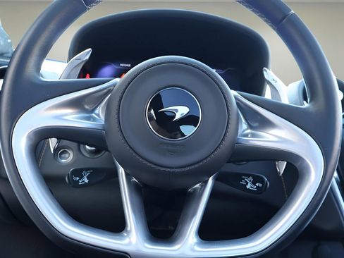 Used 2023 McLaren GT image 14