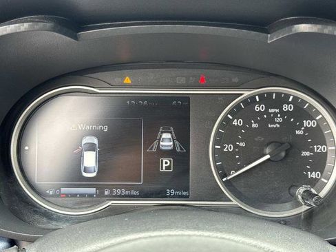 Used 2025 Nissan Versa SV w/ Trunk Package FWD image 23