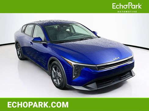 Used 2025 Kia K4 LXS image 1