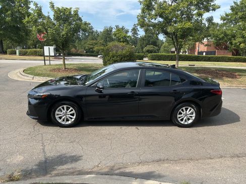 Used 2025 Toyota Camry LE FWD image 7