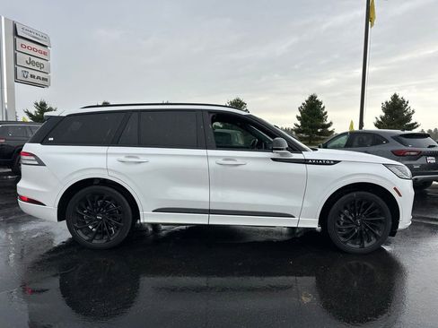 Used 2025 Lincoln Aviator Reserve w/ Equipment Group 201A AWD/4WD image 4