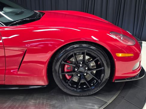 Used 2007 Chevrolet Corvette Coupe w/ Preferred Equipment Group RWD image 38