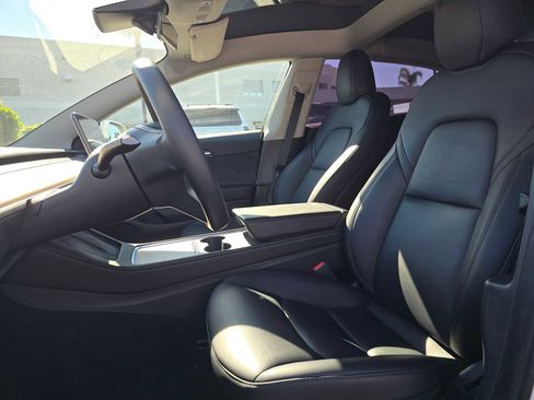 Used 2023 Tesla Model 3 Standard Range image 21