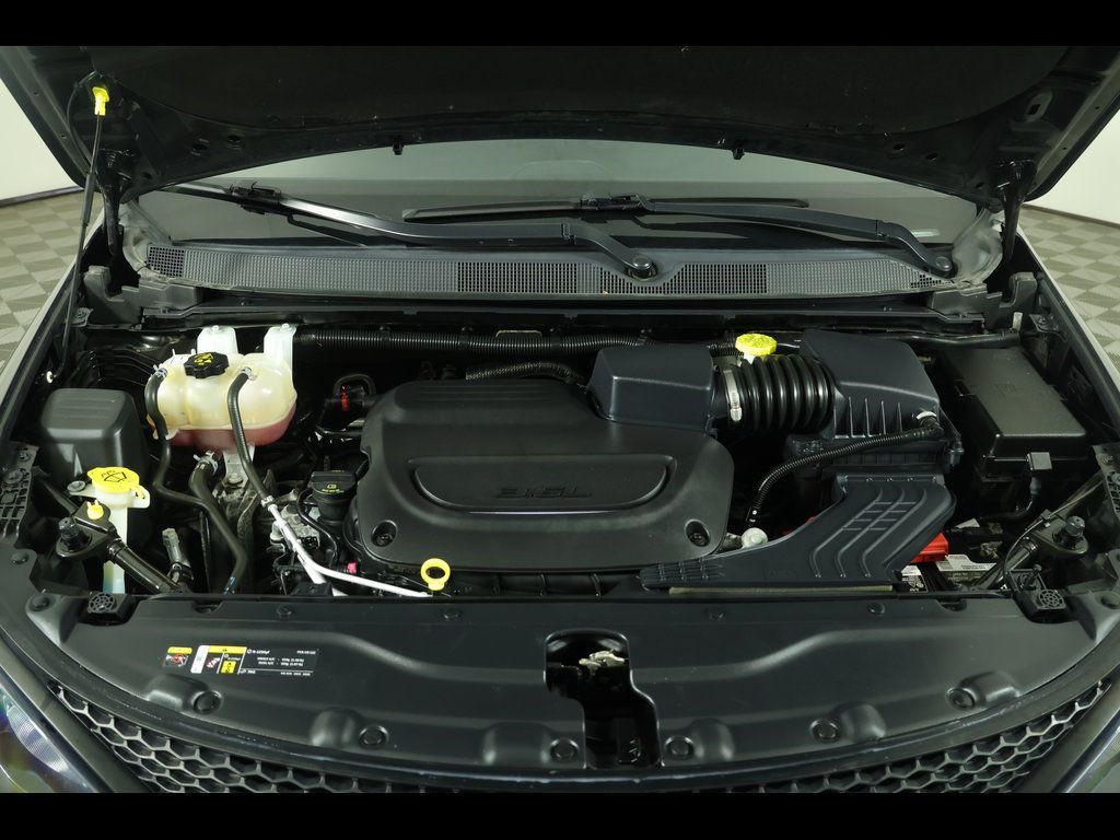 Used 2023 Chrysler Voyager LX FWD image 19