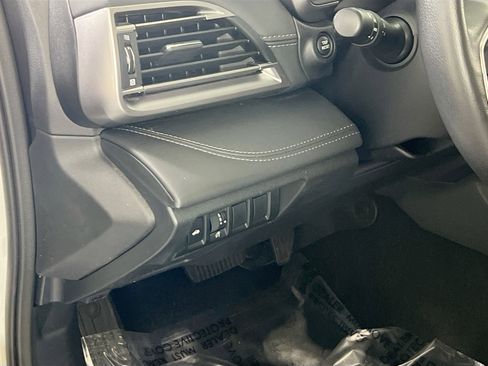 Used 2022 Subaru Legacy Limited image 10