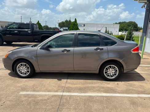 Used 2011 Ford Focus SE w/ 201A Rapid Spec Order Code FWD image 7