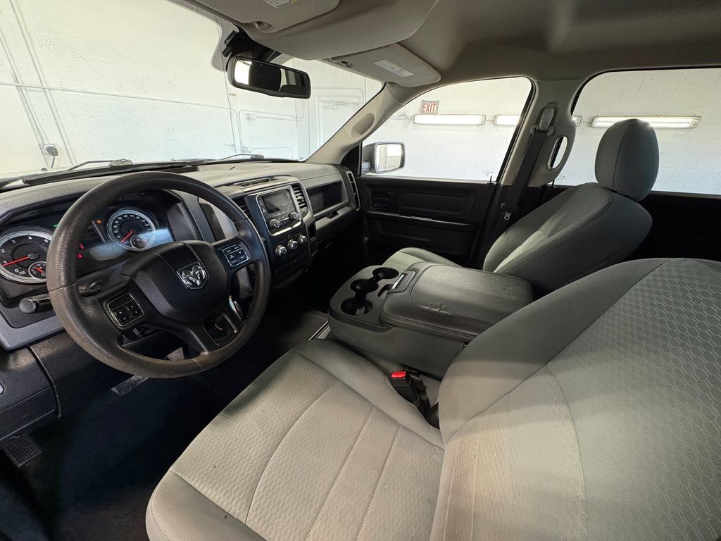Used 2019 RAM 1500 ST w/ SXT Appearance Group AWD/4WD image 18
