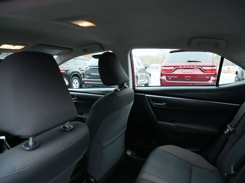 Used 2018 Toyota Corolla LE image 21