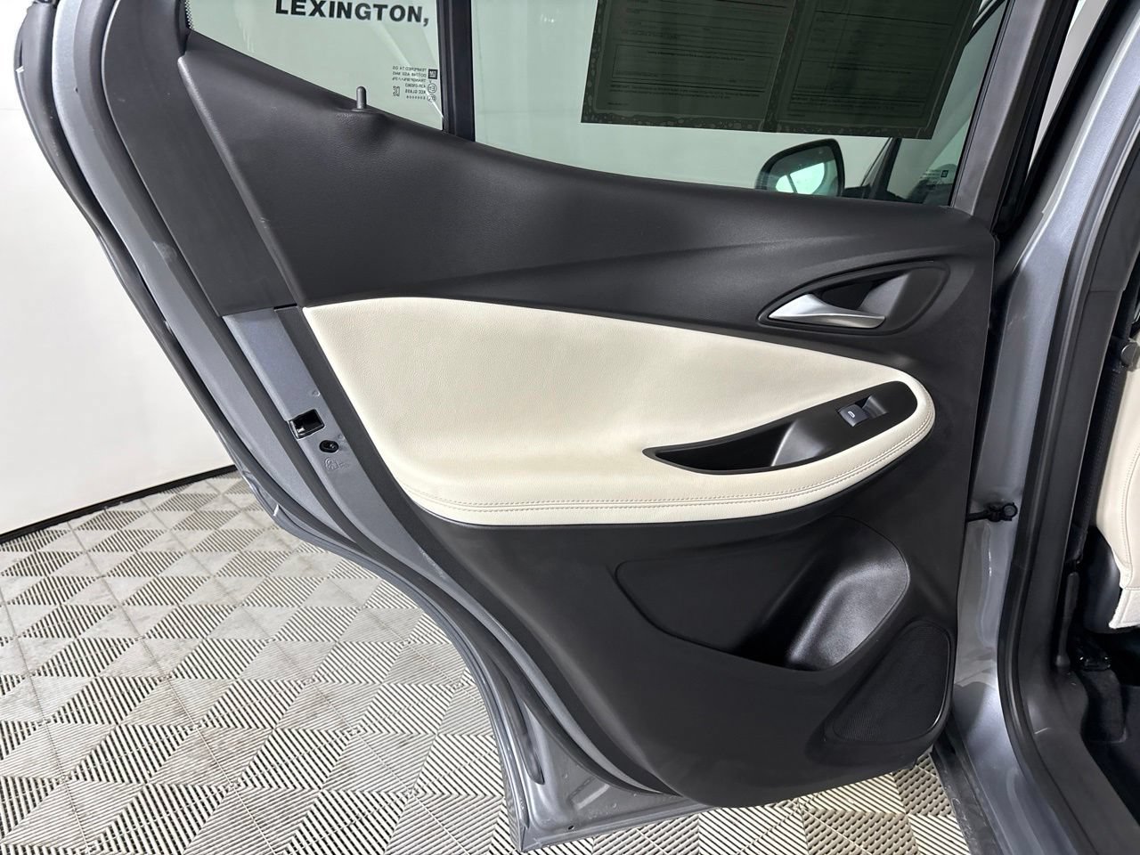 Used 2024 Buick Encore GX Avenir w/ Avenir Convenience Package AWD/4WD image 25