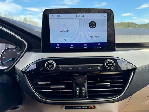 Used 2022 Ford Escape SEL image 29