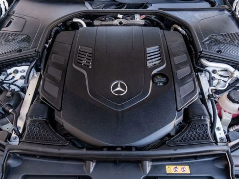 Used 2024 Mercedes-Benz S 580 4MATIC Sedan image 32