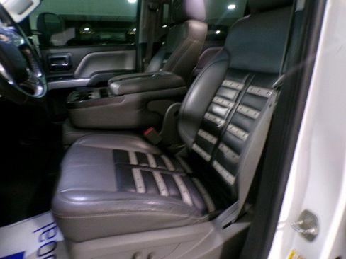 Used 2015 Chevrolet Silverado 2500 LT w/ Z71 Package, Off-Road image 8