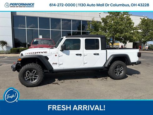 Used 2026 Jeep Gladiator Mojave w/ Safety Group AWD/4WD image 5
