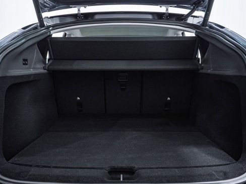 Used 2026 Tesla Model Y Long Range image 31