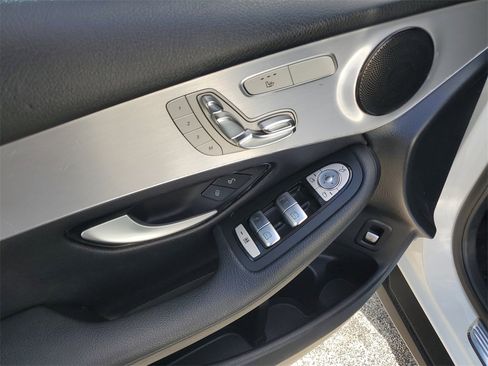Used 2019 Mercedes-Benz GLC 300 GLC 300 image 18