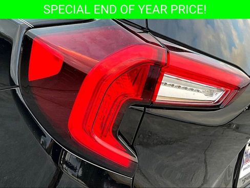 Used 2023 GMC Terrain SLT w/ LPO, Floor Liner Package image 23