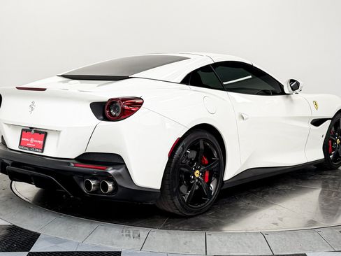 Used 2020 Ferrari Portofino RWD image 37