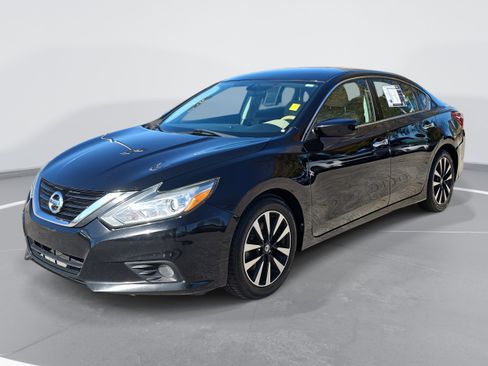 Used 2018 Nissan Altima 2.5 SV image 1