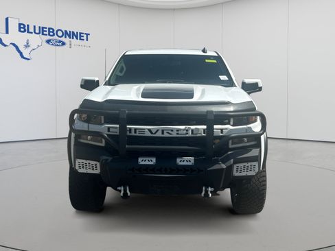 Used 2021 Chevrolet Silverado 1500 Custom RWD image 2