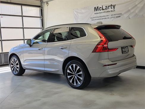 Certified 2023 Volvo XC60 B5 Core w/ Climate Package image 3