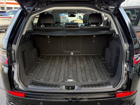 Used 2023 Land Rover Discovery Sport SE R-Dynamic image 16