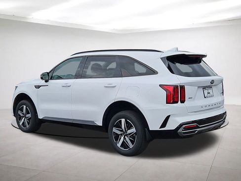 Used 2021 Kia Sorento EX w/ Panoramic Sunroof Package image 5