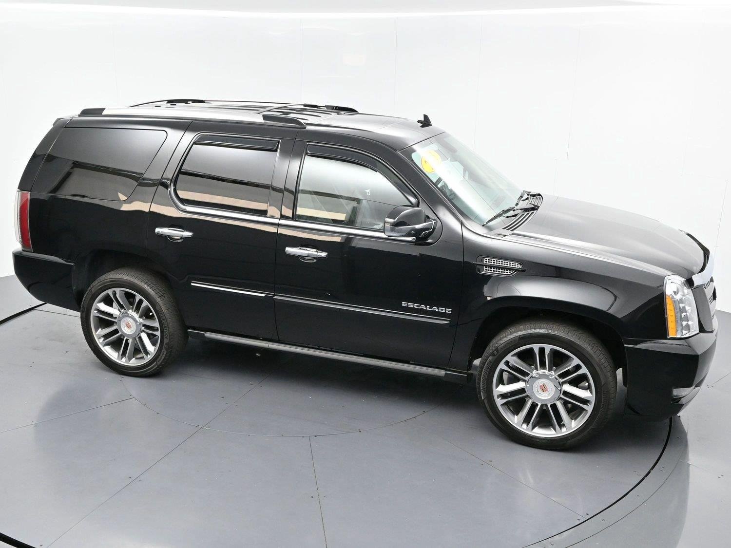 Used 2013 Cadillac Escalade Premium AWD/4WD image 45