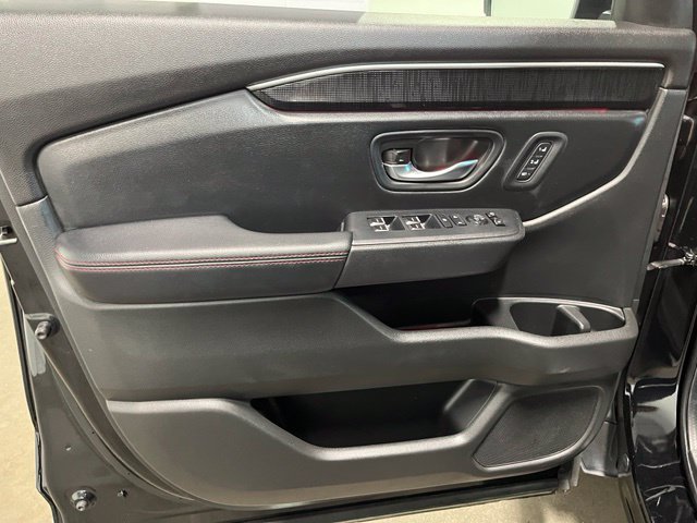 Used 2025 Honda Pilot Black Edition image 20