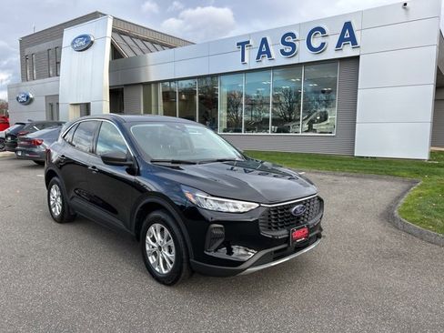 Used 2023 Ford Escape Active image 1