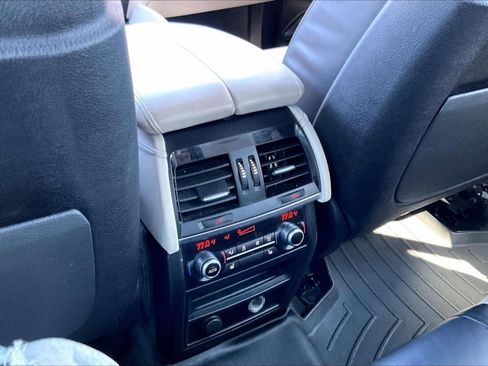 Used 2019 BMW X6 xDrive50i w/ M Sport Package image 32