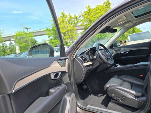 Certified 2023 Volvo XC90 B6 Ultimate w/ Lounge Package AWD/4WD image 21