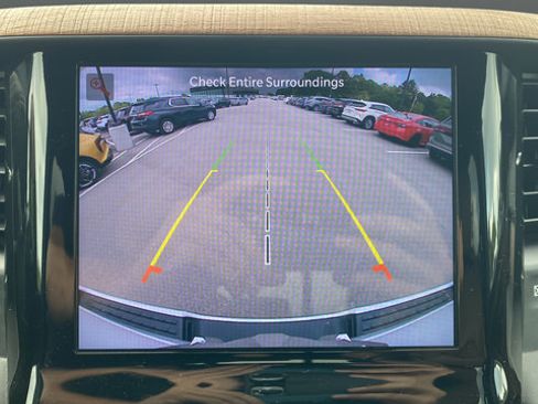 Used 2022 RAM 1500 Limited w/ Body Color Bumper Group AWD/4WD image 14