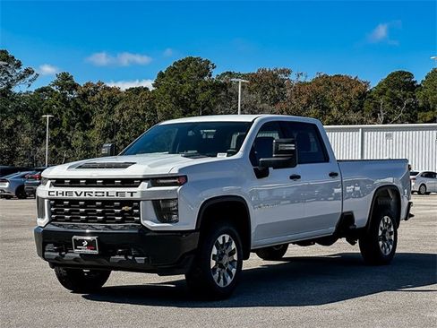 Used 2022 Chevrolet Silverado 2500 Custom w/ Custom Convenience Package image 4