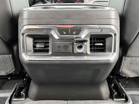 Used 2023 Chevrolet Silverado 2500 High Country image 22