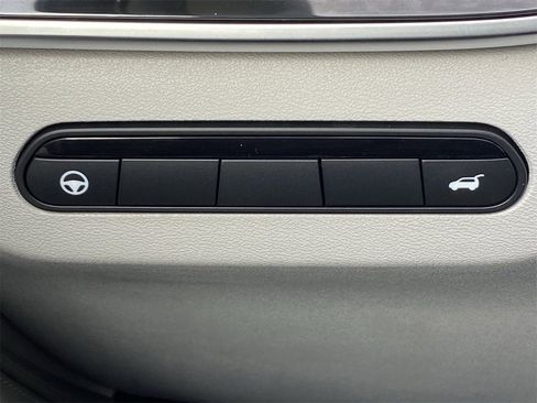 Certified 2026 INFINITI QX60 Luxe w/ Family Package image 31